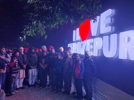MLA Pinki inaugurates Selfie Point-I Love Ferozepur on New Year's Day