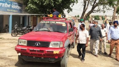 MC staff on war against COVID in Ferozepur, sanitize the Anaj Mandi