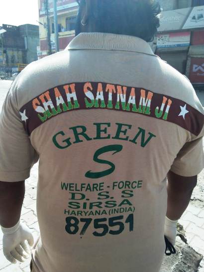 Shah Satnam Welfare Force working on to sanitize the villages