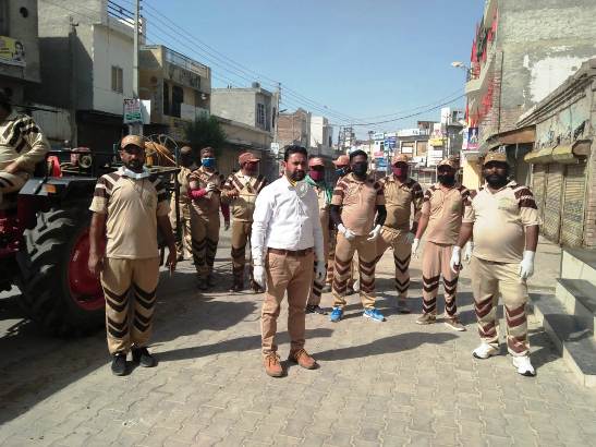Shah Satnam Welfare Force working on to sanitize the villages