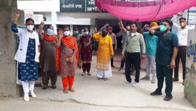 Frontline health workers protest in support of Paramjeet Kaur died during Covid-19 duty