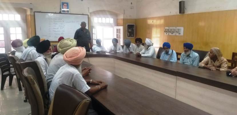 Zila Parishad Pensioner Employees Association Ferozepur condemns government for not releasing pension since 3 months