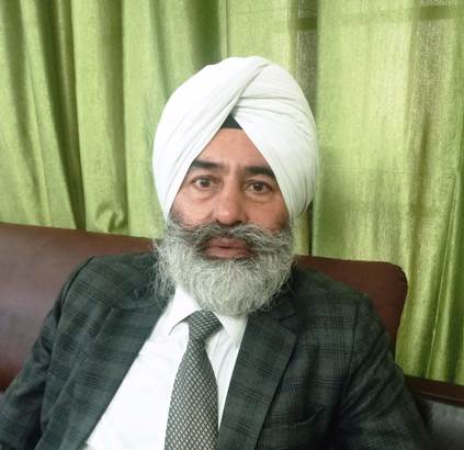 Baldev Singh Bhullar, Member, Distt. Consumer Disputes Redressal Commission resigns for farmers' cause