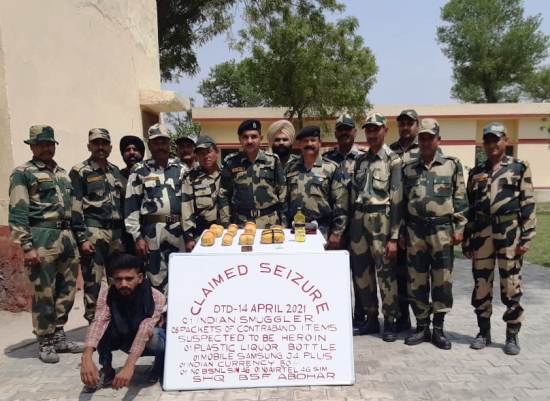 BSF seizures heroin, pistol, mobile, SIM cards from near Punjab Border