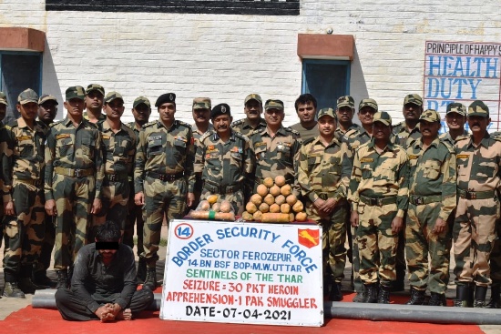 BSF apprehends one Pak smuggler and seizes 30.961 kg heroin in two operations