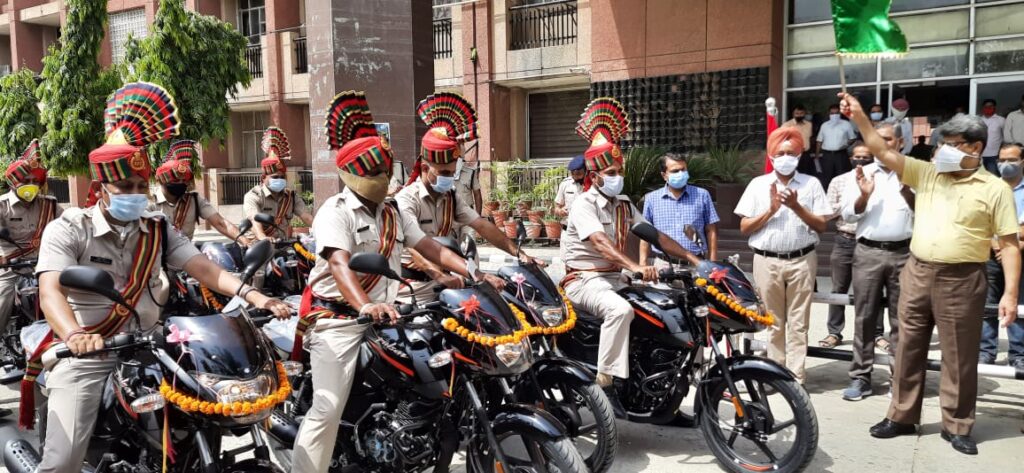 रेलवे की छवि को बनाए रखने के लिए रेलवे सुरक्षा बल, मंडल ने 12 मोटरसाइकिल आरपीएफ फील्ड यूनिट्स को सौंप दिया