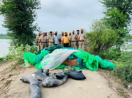 Crackdown on illicit liquor in Ferozepur, destroys unclaimed 46,000 litres ‘lahan’