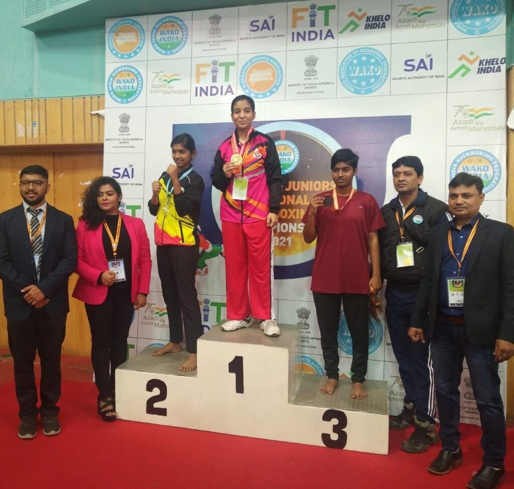 विवेकानंद वर्ल्ड स्कूल की छात्रा रुबाब शर्मा ने हासिल किया नेशनल किक बॉक्सिंग चैम्पियनशिप 2021 में स्वर्ण पदक