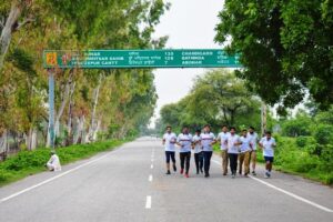 BSF organizes 14-km  "Run for Martyrs - Plantation Drive" from Hussainiwala