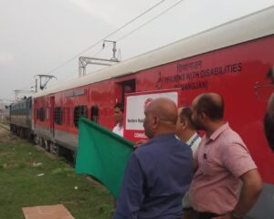 उत्तर रेलवे के फिरोजपुर मंडल ने जोन की पहली पार्सल कार्गो एक्सप्रेस ट्रेन को आज  हरी झंडी दिखाकर रवाना किया