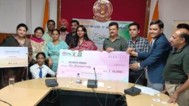 In a first, Indian Oil Corp gives Rs.10,000 each to 10th class 7 meritorious students