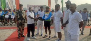 BSF Comdt flags off Cycle Rally from KMS Wala