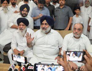 Sukhbir Badal asks govt not to uproot farmers of border villages, withdraw notices to vacate land
