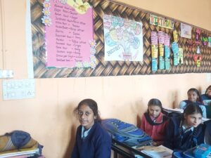 Border village government school student Navnoor wants to become DC