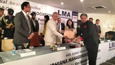 Dr.Anirudh Gupta awarded with 'Dayanand Munjal Award for Manager of the year 2021'