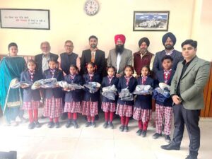 Ferozepur NGO gifts track suits, boots to 8 Govt school students selected for highest Golden Arrow Award