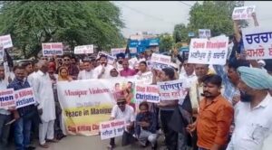मणिपुर हिंसा: ईसाई समुदाय ने फिरोजपुर में विरोध प्रदर्शन किया