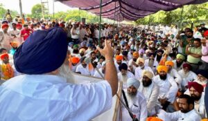 CM betrayed Punjabis by not releasing compensation to flood hit farmers till now – Sukhbir S Badal at SAD dharna in Ferozepur