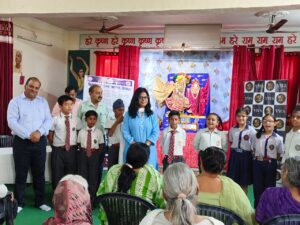 Students of Vivekananda World School receive blessings at Shri Ram Bagh Ashram 