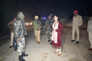 DC, SSP Fazilka visit forward posts, laud soldiers manning  border amidst harsh weather