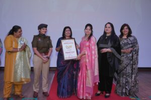 महिलाओ के सम्मान हेतू डीसीएम ग्रुप द्वारा वंडरफुल आऊटस्टैंडिंग वूमैन अचीवर अवार्ड का आयोजन