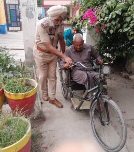 Army personnel show enthusiasm to become a part of festival of democracy in Ferozepur