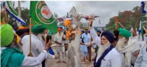 Farmers burn effigies of Haryana Govt across India in protest