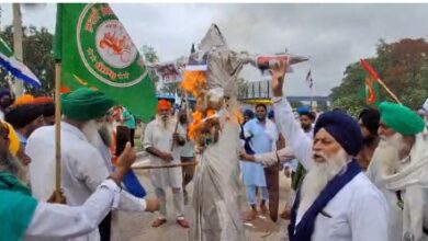 Farmers burn effigies of Haryana Govt across India in protest