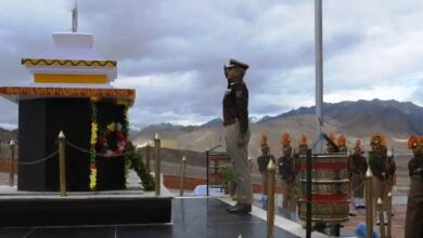 DG RPF Leads Tribute to Police Martyrs at Hot Springs Memorial in Ladakh