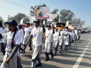 सडक़ सुरक्षा जागरूकता समारोह के तहत फिरोजपुर में वाकाथोन का आयोजन, 25 स्कूलो के 1500 विद्यार्थियो ने लगाई