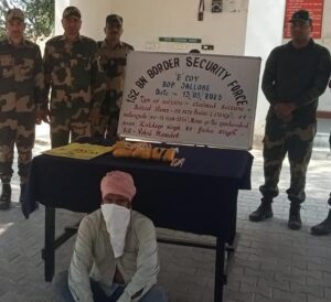 BSF apprehends Indian smuggler with heroin on Ferozepur Border