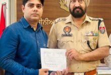 ਐਸਐਸਪੀ ਨੇ 'ਯੈੱਸ ਮੈਨ' ਵਿਪੁਲ ਨਾਰੰਗ ਨੂੰ ਦੁਰਲੱਭ ਏ-ਨੈਗੇਟਿਵ ਖੂਨ ਦੇ 51ਵੇਂ ਜੀਵਨ ਰੱਖਿਅਕ ਦਾਨ ਤੋਂ ਬਾਅਦ ਸਨਮਾਨਿਤ ਕੀਤਾ
