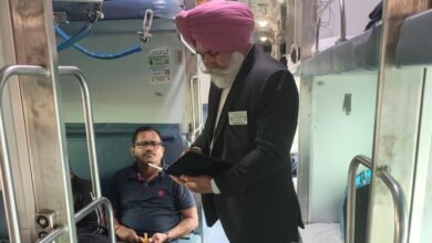 रेलवे टिकट चेकिंग अभियान में 985 यात्रियों से ₹6 लाख जुर्माना वसूला गया