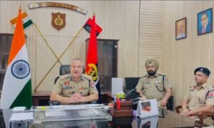 ਵਾਇਰਲ ਹਮਲੇ ਦੇ ਮਾਮਲੇ ਨੂੰ ਤੇਜ਼ੀ ਨਾਲ ਸੁਲਝਾਇਆ ਗਿਆ, ਮੁੱਖ ਦੋਸ਼ੀ ਗ੍ਰਿਫ਼ਤਾਰ, ਡੀਆਈਜੀ ਨੇ ਮਾਪਿਆਂ ਨੂੰ ਨੌਜਵਾਨਾਂ ਨੂੰ ਨਸ਼ਿਆਂ ਤੋਂ ਬਚਾਉਣ ਦੀ ਅਪੀਲ ਕੀਤੀ ਵਾਇਰਲ ਹਮਲੇ ਦੇ ਮਾਮਲੇ ਨੂੰ ਤੇਜ਼ੀ ਨਾਲ ਸੁਲਝਾਇਆ ਗਿਆ, ਮੁੱਖ ਦੋਸ਼ੀ ਗ੍ਰਿਫ਼ਤਾਰ, ਡੀਆਈਜੀ ਨੇ ਮਾਪਿਆਂ ਨੂੰ ਨੌਜਵਾਨਾਂ ਨੂੰ ਨਸ਼ਿਆਂ ਤੋਂ ਬਚਾਉਣ ਦੀ ਅਪੀਲ ਕੀਤੀ