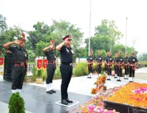 गोल्डन ऐरो डिवीजन ने बहादुरों को सलाम करते हुए और भूतपूर्व सैनिकों को सम्मानित करते हुए 63वां स्थापना दिवस मनाया गोल्डन ऐरो डिवीजन ने बहादुरों को सलाम करते हुए और भूतपूर्व सैनिकों को सम्मानित करते हुए 63वां स्थापना दिवस मनाया