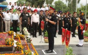 गोल्डन ऐरो डिवीजन ने कारगिल विजय दिवस पर माल्यार्पण और सामुदायिक कार्यक्रमों का आयोजन किया