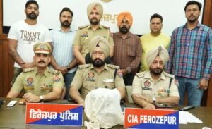 ਯੁੱਧ ਨਾਸ਼ੀਅਨ ਵਿਰੁਧ: ਫਿਰੋਜ਼ਪੁਰ ਪੁਲਿਸ ਨੇ ਮਾਂ-ਪੁੱਤਰ ਸਮੇਤ ਪੰਜ ਨੂੰ ਹੈਰੋਇਨ, ਪਿਸਤੌਲ ਅਤੇ ਹਥਿਆਰਾਂ ਨਾਲ ਕੀਤਾ ਗ੍ਰਿਫ਼ਤਾਰ