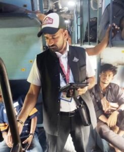 रेलवे ने 1,16,982 बेटिकट यात्रियों से 7.84 करोड़ रुपये से अधिक का राजस्व अर्जित किया रेलवे ने 1,16,982 बेटिकट यात्रियों से 7.84 करोड़ रुपये से अधिक का राजस्व अर्जित किया