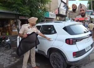 ਪੁਲਿਸ ਨੇ ਰੈੱਡ ਅਲਰਟ ਪ੍ਰੋਗਰਾਮ ਸ਼ੁਰੂ ਕੀਤਾ; ਸੁਰੱਖਿਆ ਨੂੰ ਮਜ਼ਬੂਤ ​​ਕਰਨ ਲਈ ਵਾਹਨਾਂ ਦੀ ਨਿਗਰਾਨੀ ਤੇਜ਼ ਕੀਤੀ 