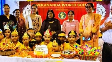 ਵਿਵੇਕਾਨੰਦ ਵਰਲਡ ਸਕੂਲ ਵੱਲੋਂ ਜਨਮਾਸ਼ਟਮੀ ਦਾ ਤਿਉਹਾਰ ਬੜੇ ਹੀ ਉਤਸ਼ਾਹ ਅਤੇ ਭਾਵਨਾਂ ਨਾਲ ਮਨਾਇਆ ਗਿਆ