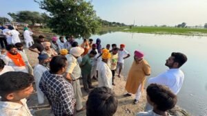 ਵਿਧਾਇਕ ਭੁੱਲਰ ਨੇ ਸਤਲੁਜ ਦਰਿਆ ਦੇ ਨਾਲ ਲੱਗਦੇ ਪਿੰਡਾਂ  ਵਿਖ਼ੇ ਪਹੁੰਚ ਕੇ ਬੰਨ੍ਹਾਂ ਦਾ ਕੀਤਾ ਨਿਰੀਖਣ