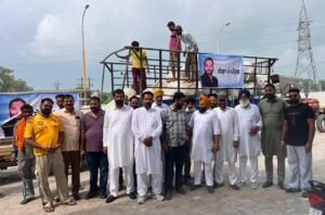 ਹੜ੍ਹ ਪ੍ਰਭਾਵਿਤ ਪਿੰਡਾਂ ਲਈ ਸਾਬਕਾ ਵਿਧਾਇਕ ਰਮਿੰਦਰ ਸਿੰਘ ਆਵਲਾ ਵੱਲੋਂ ਹਰੇ ਚਾਰੇ ਦੀਆਂ ਟਰਾਲੀਆਂ ਭੇਜੀਆਂ ਹੜ੍ਹ ਪ੍ਰਭਾਵਿਤ ਪਿੰਡਾਂ ਲਈ ਸਾਬਕਾ ਵਿਧਾਇਕ ਰਮਿੰਦਰ ਸਿੰਘ ਆਵਲਾ ਵੱਲੋਂ ਹਰੇ ਚਾਰੇ ਦੀਆਂ ਟਰਾਲੀਆਂ ਭੇਜੀਆਂ