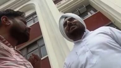 ਪੰਜਾਬ ਕਾਂਗਰਸ ਆਗੂ ਗੁਰਦੀਪ ਢਿੱਲੋਂ ਦੀ ਕਥਿਤ ਪੈਸੇ ਦੀ ਡੀਲ ਦਾ ਵੀਡੀਓ ਵਾਇਰਲ ਪੰਜਾਬ ਕਾਂਗਰਸ ਆਗੂ ਗੁਰਦੀਪ ਢਿੱਲੋਂ ਦੀ ਕਥਿਤ ਪੈਸੇ ਦੀ ਡੀਲ ਦਾ ਵੀਡੀਓ ਵਾਇਰਲ