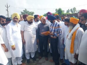 ਜ਼ਿਲ੍ਹਾ ਪ੍ਰਸ਼ਾਸਨ ਵੱਲੋਂ 2000 ਤੋਂ ਵੱਧ ਹੜ੍ਹ ਪੀੜ੍ਹਤਾਂ ਨੂੰ ਕੀਤਾ ਗਿਆ ਰੈਸਕਿਊ: ਜਲ ਸਰੋਤ ਮੰਤਰੀ ਬਰਿੰਦਰ ਕੁਮਾਰ ਗੋਇਲ ਜ਼ਿਲ੍ਹਾ ਪ੍ਰਸ਼ਾਸਨ ਵੱਲੋਂ 2000 ਤੋਂ ਵੱਧ ਹੜ੍ਹ ਪੀੜ੍ਹਤਾਂ ਨੂੰ ਕੀਤਾ ਗਿਆ ਰੈਸਕਿਊ: ਜਲ ਸਰੋਤ ਮੰਤਰੀ ਬਰਿੰਦਰ ਕੁਮਾਰ ਗੋਇਲ