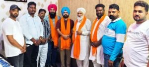 ਫਿਰੋਜ਼ਪੁਰ ਦੇ ਪਿੰਡ ਮਹਾਲਮ ਪਹੁੰਚੇ ਐਸ ਸੀ ਕਮਿਸ਼ਨ ਦੇ ਮੈਂਬਰ ਕਿਹਾ ਜਲਦ ਹੋਵੇਗਾ ਲੋਕਾਂ ਦੀਆਂ ਮੁਸ਼ਕਿਲਾਂ ਦਾ ਹੱਲ