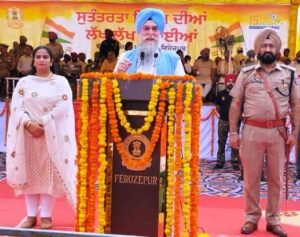 ਸਪੀਕਰ ਪੰਜਾਬ ਵਿਧਾਨ ਸਭਾ ਕੁਲਤਾਰ ਸਿੰਘ ਸੰਧਵਾਂ ਨੇ ਆਜ਼ਾਦੀ ਦਿਵਸ ਮੌਕੇ ਲਹਿਰਾਇਆ ਤਿਰੰਗਾ ਸਪੀਕਰ ਪੰਜਾਬ ਵਿਧਾਨ ਸਭਾ ਕੁਲਤਾਰ ਸਿੰਘ ਸੰਧਵਾਂ ਨੇ ਆਜ਼ਾਦੀ ਦਿਵਸ ਮੌਕੇ ਲਹਿਰਾਇਆ ਤਿਰੰਗਾ