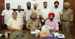 ਫਿਰੋਜ਼ਪੁਰ ਪੁਲਿਸ ਨੇ ਤਸਕਰਾਂ 'ਤੇ ਸਖ਼ਤੀ ਕੀਤੀ, 5 ਨੂੰ ਹੈਰੋਇਨ, ਭੁੱਕੀ, ਨਕਦੀ ਅਤੇ ਹਥਿਆਰਾਂ ਸਮੇਤ ਗ੍ਰਿਫ਼ਤਾਰ ਕੀਤਾ ਫਿਰੋਜ਼ਪੁਰ ਪੁਲਿਸ ਨੇ ਤਸਕਰਾਂ 'ਤੇ ਸਖ਼ਤੀ ਕੀਤੀ, 5 ਨੂੰ ਹੈਰੋਇਨ, ਭੁੱਕੀ, ਨਕਦੀ ਅਤੇ ਹਥਿਆਰਾਂ ਸਮੇਤ ਗ੍ਰਿਫ਼ਤਾਰ ਕੀਤਾ