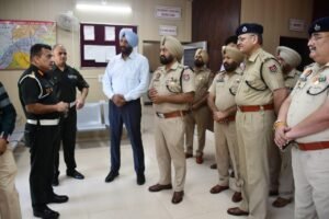 ਮਿਲਟਰੀ-ਪੁਲਿਸ ਸਾਂਝੀ ਮੀਟਿੰਗ ਟ੍ਰੈਫਿਕ, ਚੋਰੀ ਅਤੇ ਨਸ਼ੀਲੇ ਪਦਾਰਥਾਂ ਦੇ ਖਤਰੇ ਨੂੰ ਨਿਸ਼ਾਨਾ ਬਣਾਉਂਦੀ ਹੈ ਮਿਲਟਰੀ-ਪੁਲਿਸ ਸਾਂਝੀ ਮੀਟਿੰਗ ਟ੍ਰੈਫਿਕ, ਚੋਰੀ ਅਤੇ ਨਸ਼ੀਲੇ ਪਦਾਰਥਾਂ ਦੇ ਖਤਰੇ ਨੂੰ ਨਿਸ਼ਾਨਾ ਬਣਾਉਂਦੀ ਹੈ