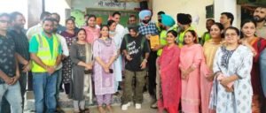 ਹੰਭਲਾ ਫਾਉਂਡੇਸ਼ਨ ਰਾਹੀਂ ਨੀਰੂ ਬਾਜਵਾ ਨੇ ਭਰੀਆਂ ਸਰਹੱਦੀ ਸਕੂਲਾਂ ਦੀਆਂ ਬੋਰਡ ਪ੍ਰੀਖਿਆ ਫੀਸਾਂ ਹੰਭਲਾ ਫਾਉਂਡੇਸ਼ਨ ਰਾਹੀਂ ਨੀਰੂ ਬਾਜਵਾ ਨੇ ਭਰੀਆਂ ਸਰਹੱਦੀ ਸਕੂਲਾਂ ਦੀਆਂ ਬੋਰਡ ਪ੍ਰੀਖਿਆ ਫੀਸਾਂ