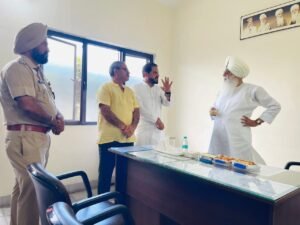 हीरा सोढ़ी ने बाबा गुरिंदर सिंह ढिल्लों से की मुलाकात, बाढ़ प्रभावित इलाकों पर हुई चर्चा